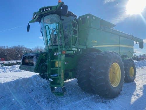 2012 Used John Deere S680 Combine parts.