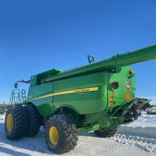 2012 Used John Deere S680 Combine parts.