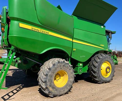 2012 Used John Deere S680 Combine parts.