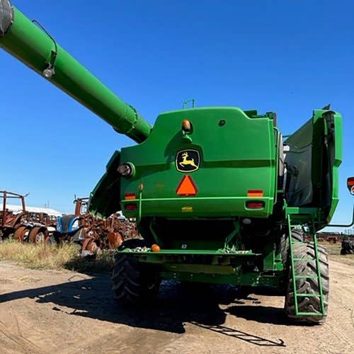 2012 Used John Deere S680 Combine parts.