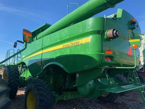 2012 Used John Deere S680 Combine parts.