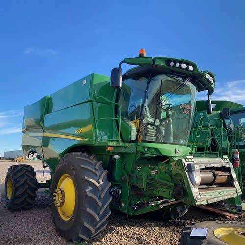 2013 Used John Deere S680 Combine parts.