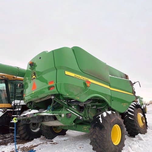 2012 Used John Deere S680 Combine parts.