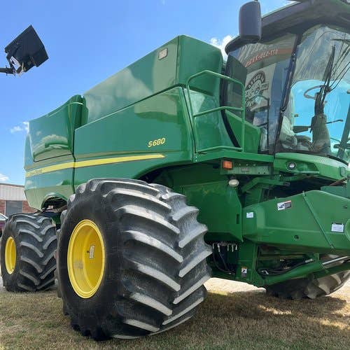 2013 Used John Deere S680 Combine parts.