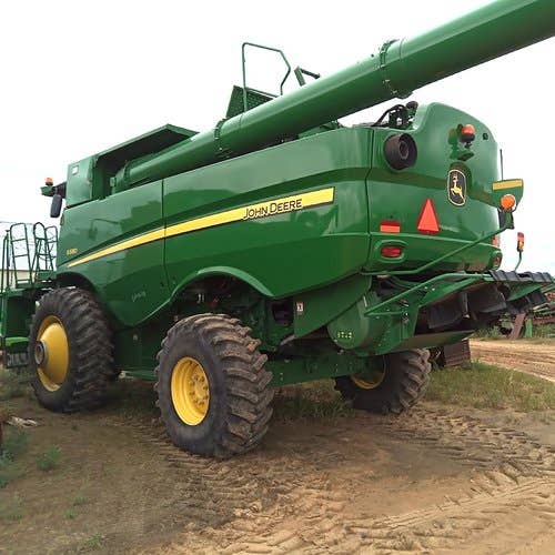 2015 Used John Deere S680 Combine parts.