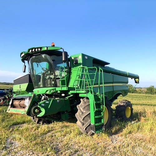 Used John Deere S690 Combine parts.