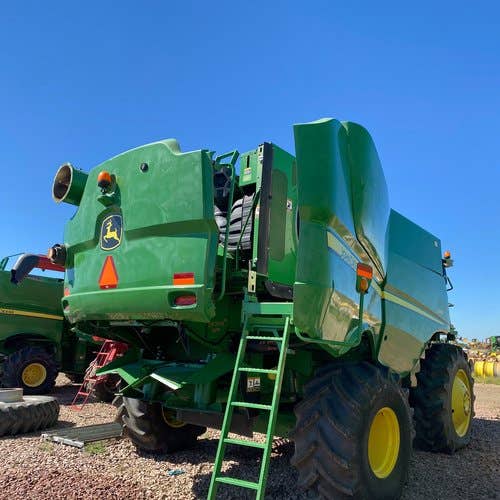 2013 Used John Deere S690 Combine parts.