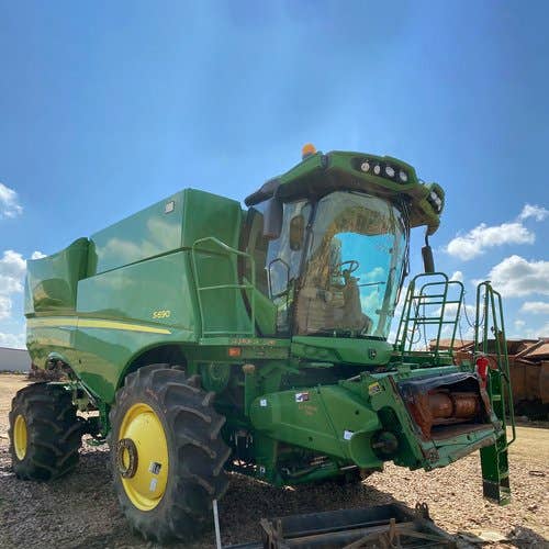 2012 Used John Deere S690 Combine parts.