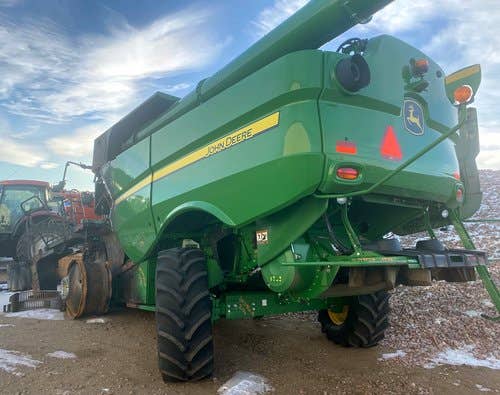 2020 Used John Deere S770 Combine parts.