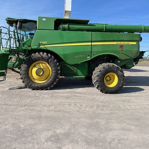 Used John Deere S780 Combine parts.