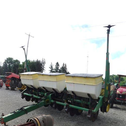 Used Kinze 2600 Planter Parts Used Kinze 2600 Planter Parts