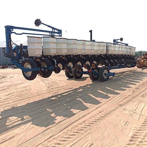 2009 Used Kinze 3660 Planter parts.