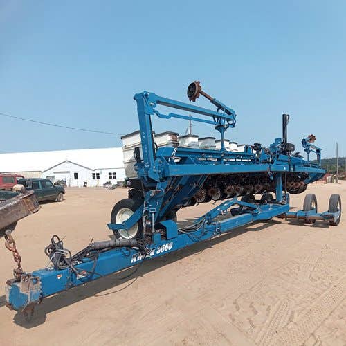 2009 Used Kinze 3660 Planter parts.