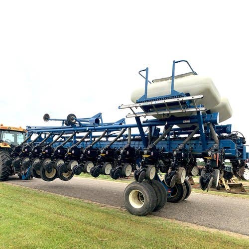 2009 Used Kinze 3700 Planter parts.