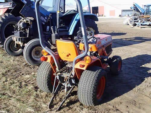 Used Kubota B1550 Tractor parts.