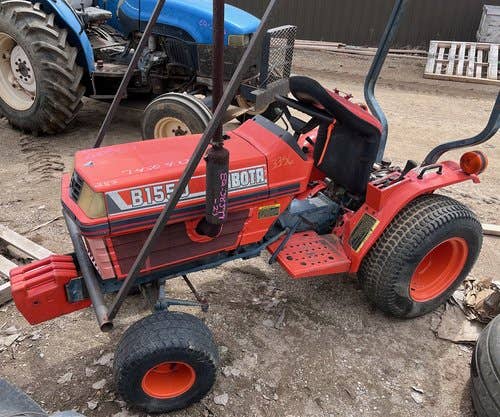 Used Kubota b1550 Tractor parts.