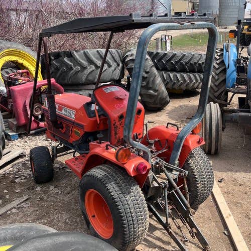 Used Kubota b1550 Tractor parts.