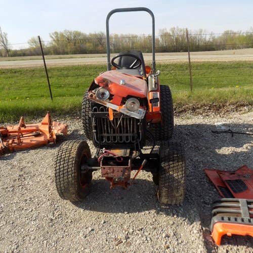 Used Kubota b2100 Tractor parts.