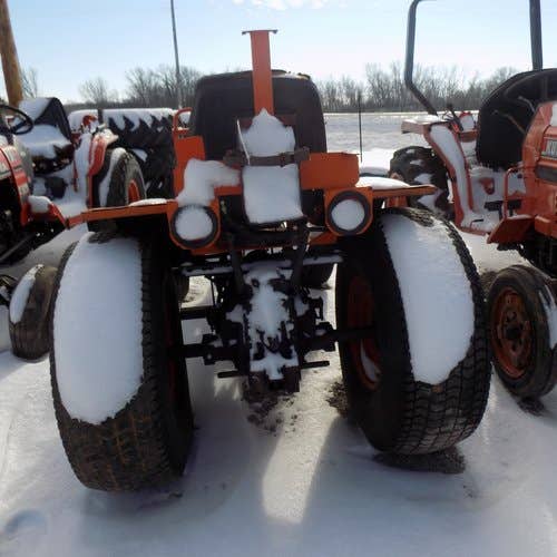 Used Kubota b2710 Tractor parts.