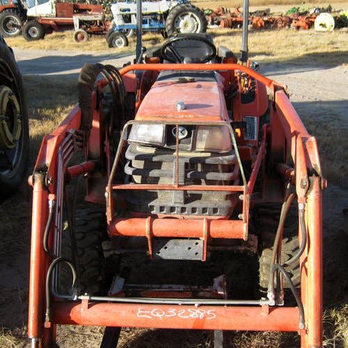 Used Kubota B2710 Tractor parts.
