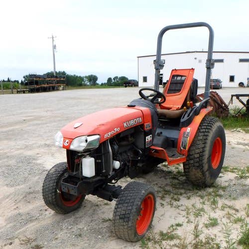 Used Kubota B3030 Tractor parts.