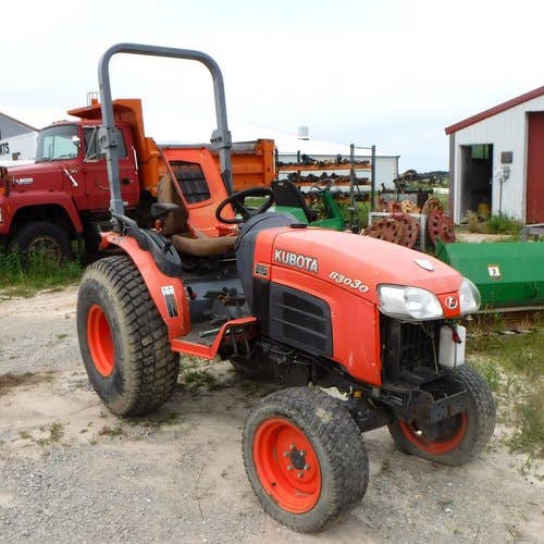 Used Kubota B3030 Tractor parts.