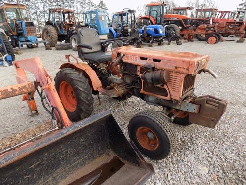 Used Kubota B6001 Tractor parts.