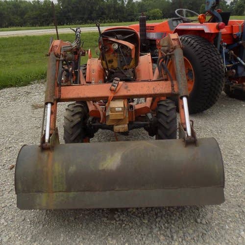 Used Kubota B6100 Tractor parts.