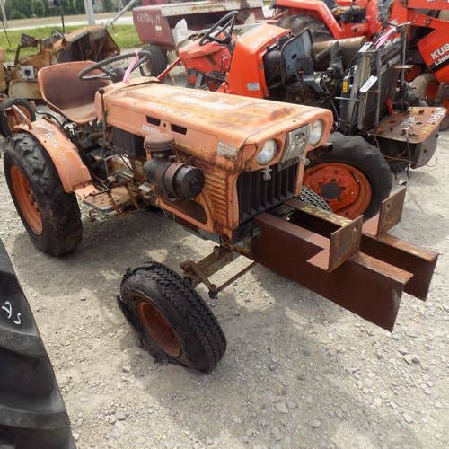 Used Kubota b6100 Tractor parts.