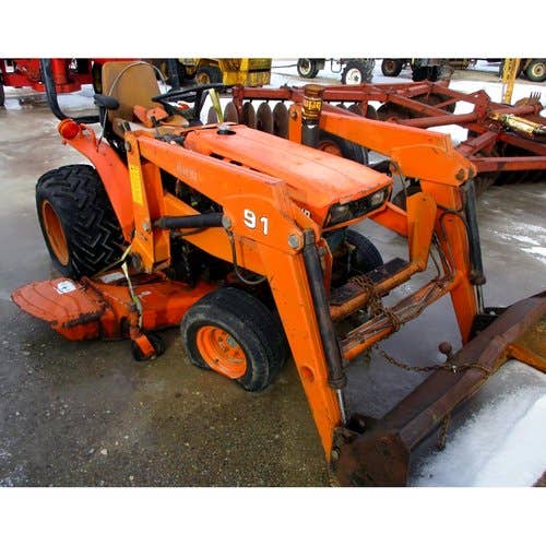Used Kubota B6200 Tractor parts.