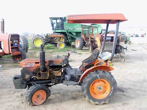 Used Kubota B7100 Tractor parts.