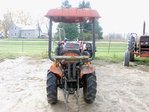 Used Kubota B7100 Tractor parts.