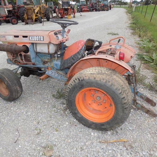 Used Kubota B7100 Tractor parts.