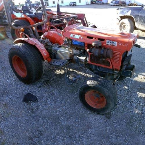 Used Kubota B7100 Tractor parts.
