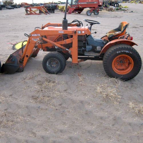Used Kubota b7100 Tractor parts.