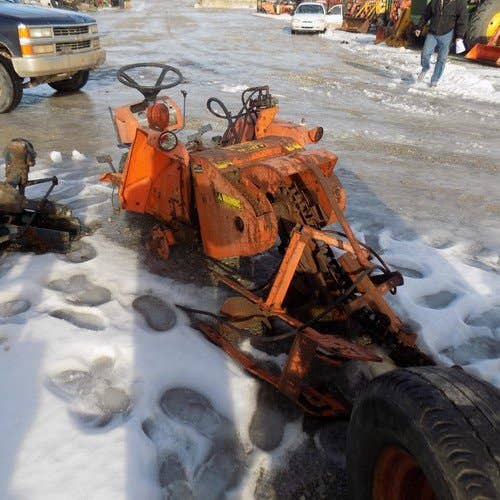 Used Kubota b7200 Tractor parts.