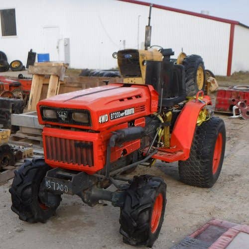 Used Kubota b7200 Tractor parts.