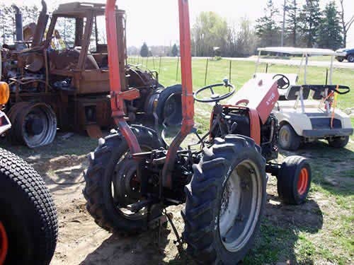 Used Kubota B7300 Tractor parts.