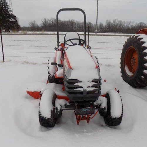 Used Kubota b7300 Tractor parts.