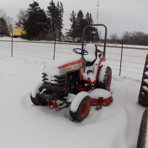 Used Kubota b7300 Tractor parts.
