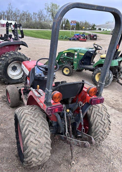 Used Kubota b7300 Tractor parts.