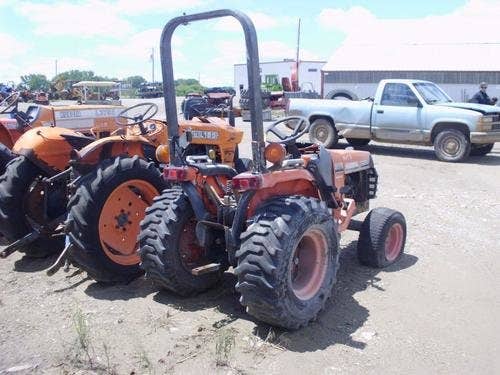 Used Kubota B7500 Tractor parts.
