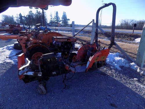 Used Kubota b7500 Tractor parts.