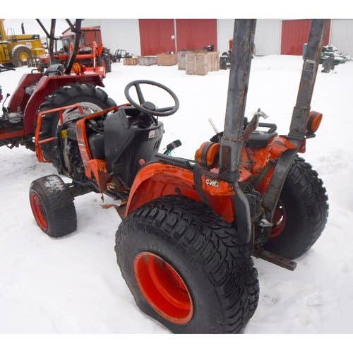 Used Kubota B7500 Tractor parts.