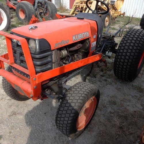 Used Kubota b7800 Tractor parts.