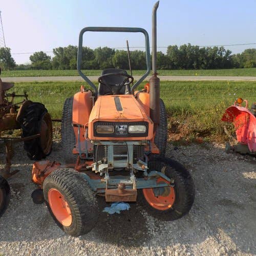 Used Kubota B8200 Tractor parts.