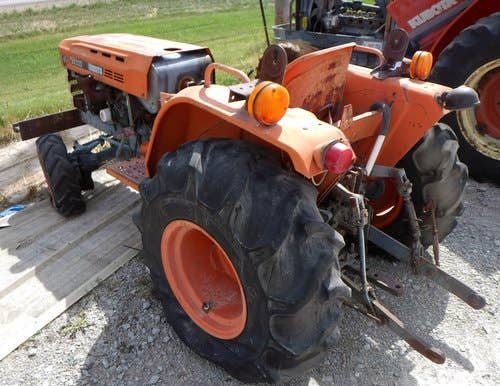 Used Kubota B8200 Tractor parts.