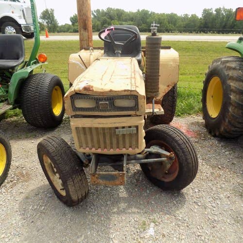 Used Kubota b9200 Tractor parts.