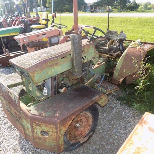 Used Kubota b9200 Tractor parts.