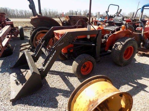 Used Kubota L1801 Tractor parts.